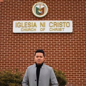 Meet your Posher, Efren tolentino